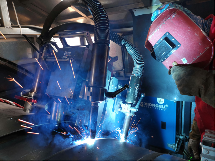 管道全自動(dòng)焊機(jī)