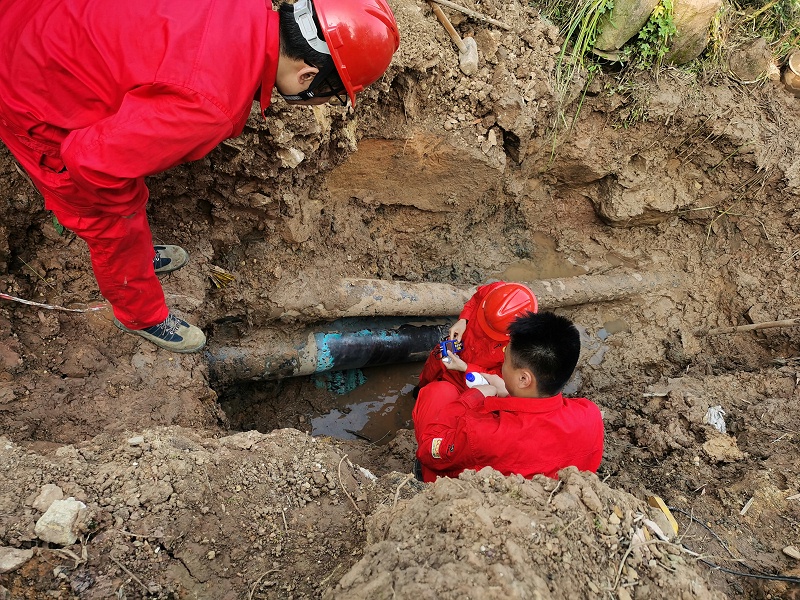 漏磁內(nèi)檢測設(shè)備