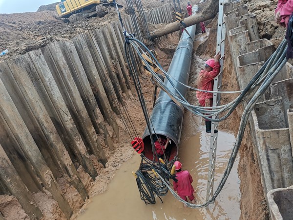 全位置管道自動(dòng)焊機(jī)