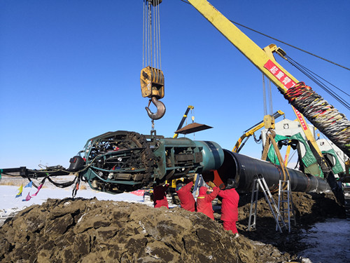 熊谷管道自動焊接設(shè)備中俄東線施工